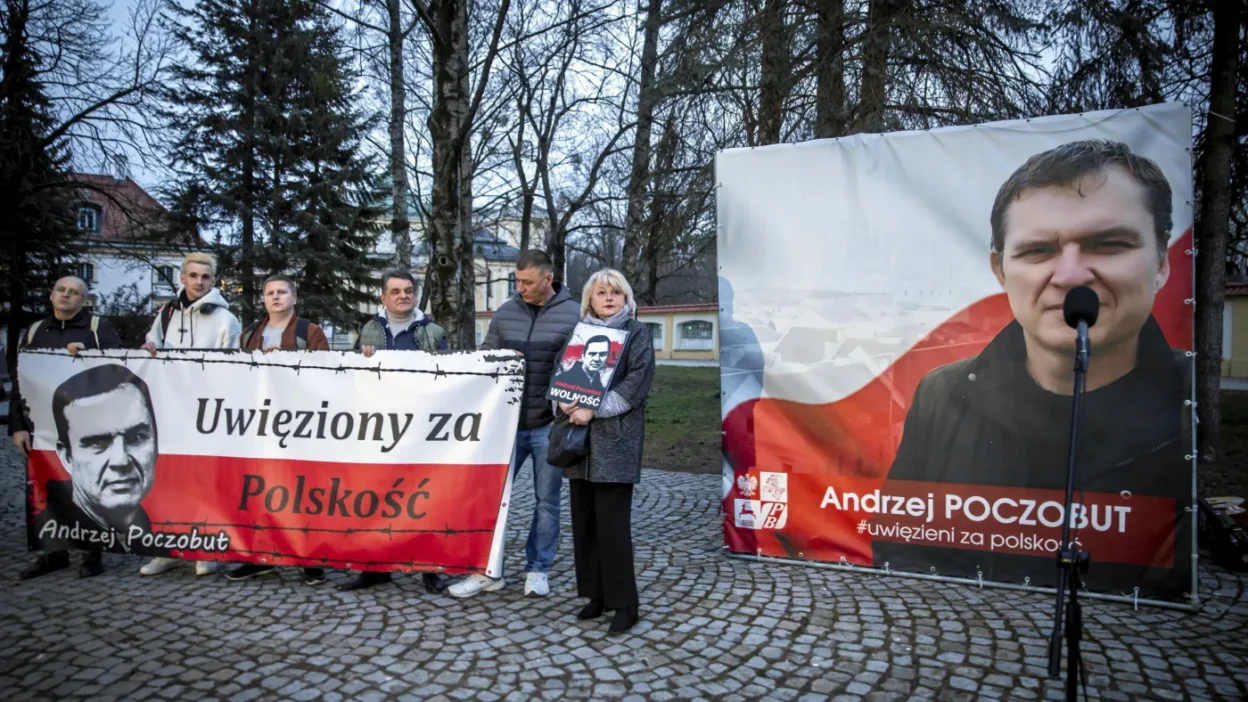 Polonya ve belarus arasinda mahkum takasi gerceklesti andrzej poczobut serbest birakildi 67115