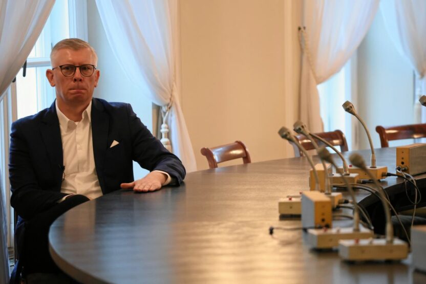 Polonya yuksek i dari mahkemesi bbn baskani cenckiewicz in guvenlik yetkisi i ptalini degerlendiren kararlari onadi 62730