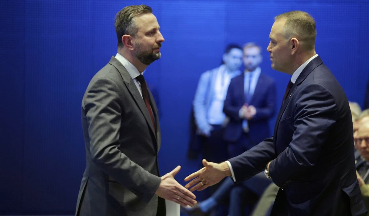 Polonyalı bakan kosiniak-kamysz: cumhurbaşkanı yasal yükümlülüğü yerine getirmeli 1 Polonyali bakan kosiniak kamysz cumhurbaskani yasal yukumlulugu yerine getirmeli 59741