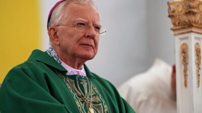 Polonyali baspiskopos j draszewski den milli egitim elestirisi ve vatanseverlik uyarisi 63345