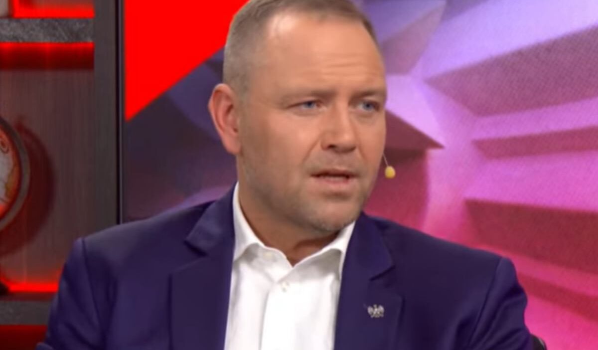 Polonyali cumhurbaskani nawrocki nin aciklamalari ve nikotin kullanimi tartisma yaratti 63223