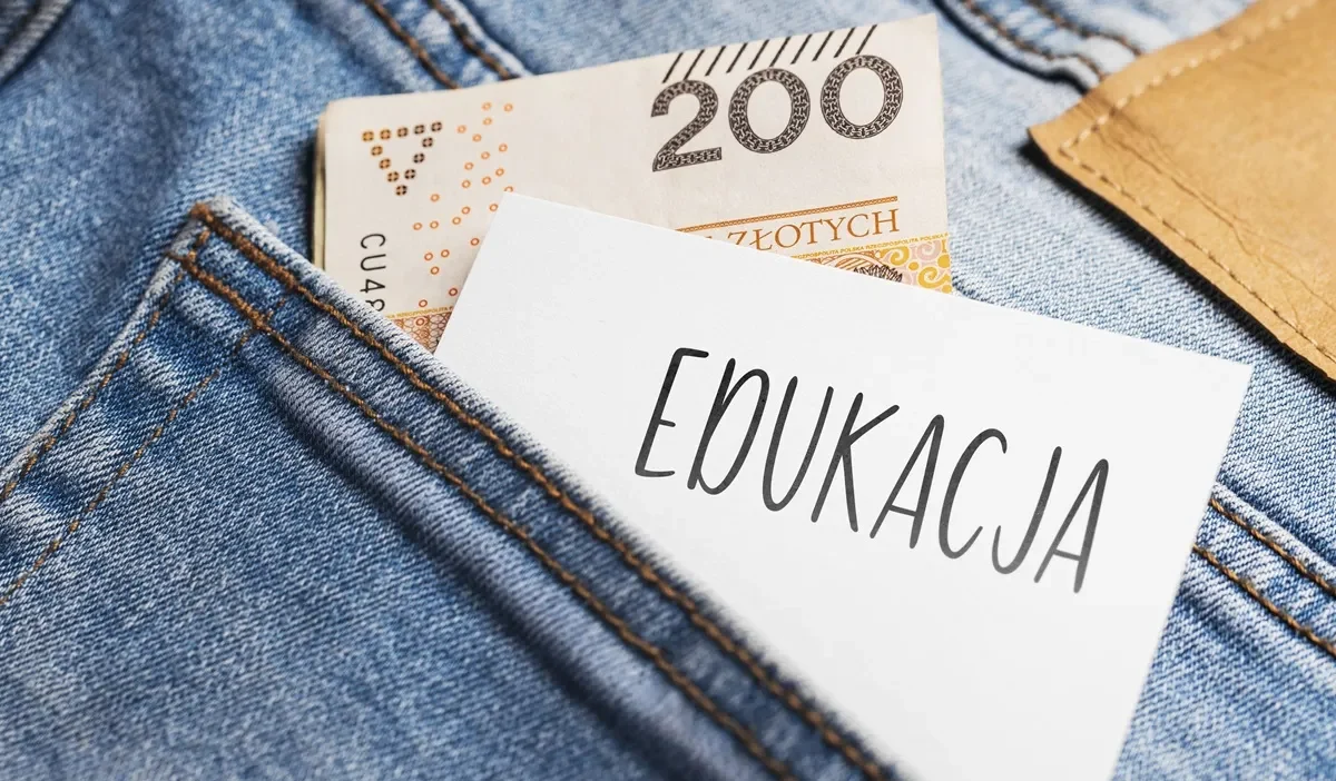 Polonyalı eğitimci broniarz: öğretmenlik mesleği finansman eksikliği ve artan baskılarla çöküşün eşiğinde 1 Polonyali egitimci broniarz ogretmenlik meslegi finansman eksikligi ve artan baskilarla cokusun esiginde 60937