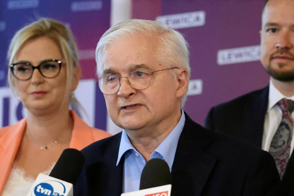 polonyali eski basbakan cimoszewicz in karistigi trafik kazasi davasi zaman asimina ugradi 66009