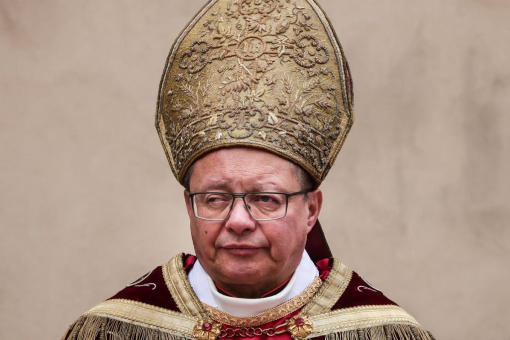 polonyali katolik kilisesi nden kardinal rys e yonelik saldirilara destek ve yahudi hristiyan diyalogu vurgusu 57457