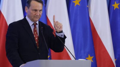 Polonyali milletvekili berkowicz in i srail e yonelik nazi sembolu kullanimi uluslararasi tepkilere yol acti 61975