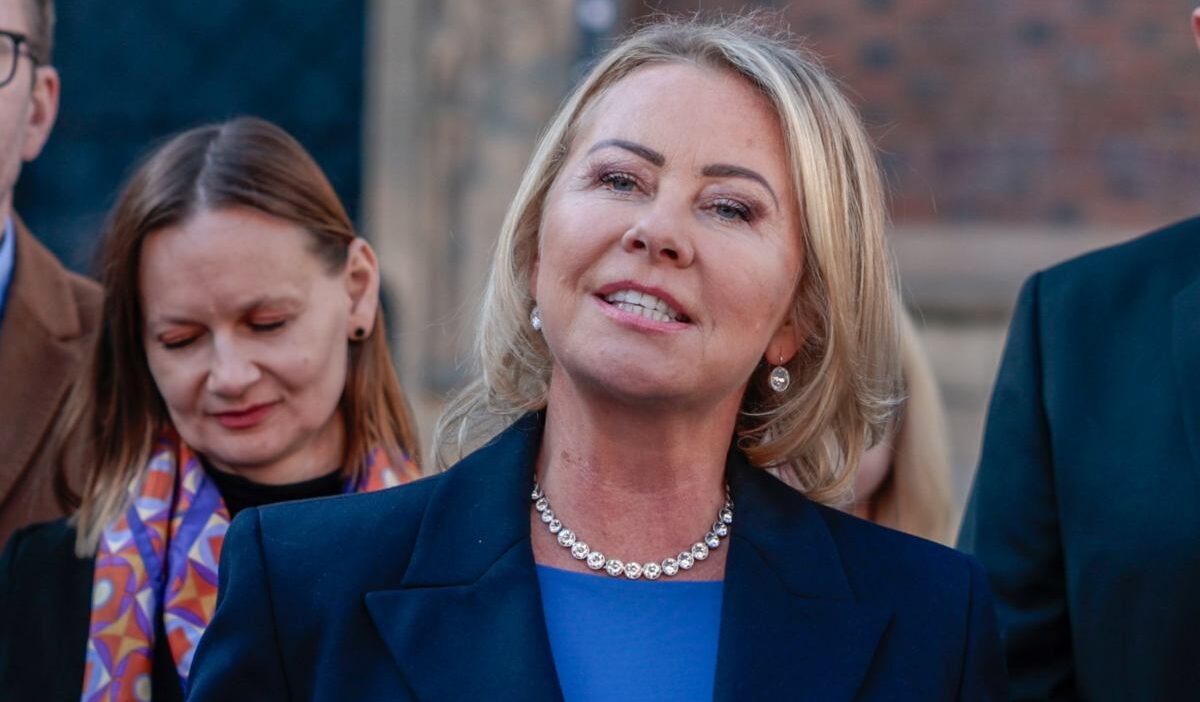 Polonyali milletvekili bodnar in otizm yorumu tepki cekti ozur diledi 63697