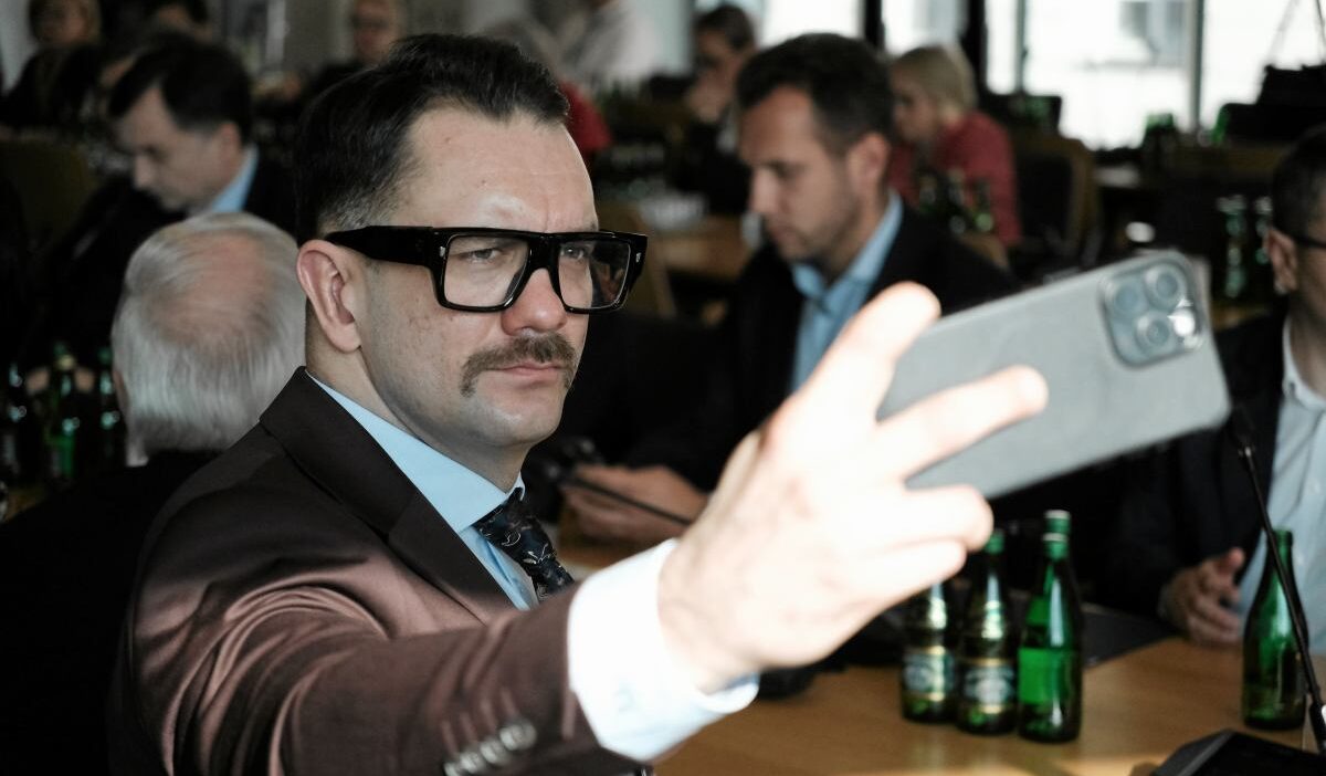 Polonyalı milletvekili mejza hız cezası ve dokunulmazlık süreciyle i̇lgili yeni gelişmeler 1 Polonyali milletvekili mejza hiz cezasi ve dokunulmazlik sureciyle i lgili yeni gelismeler 61890