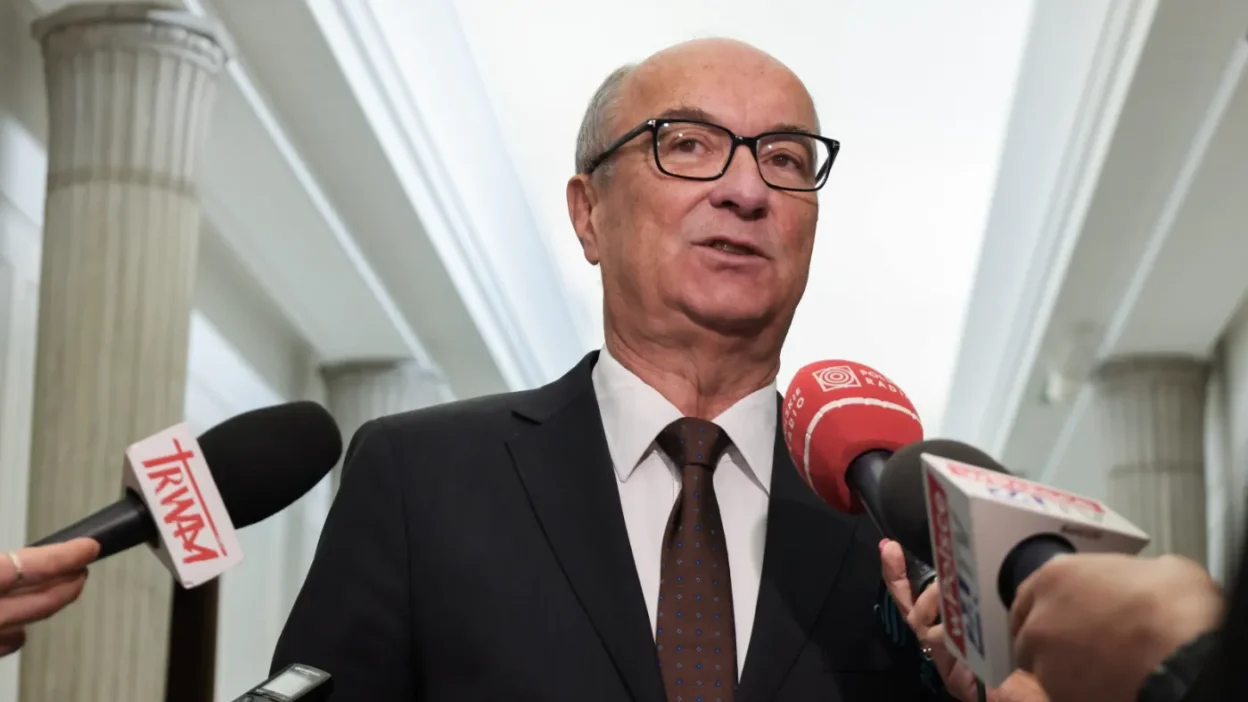 Polonyali parlamento baskani czarzasty cumhurbaskani nawrocki kripto varliklar yasasi ni veto ederek vatandaslarin kayiplarindan sorumlu 65420