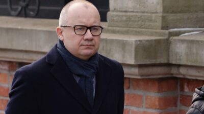 Polonyali savci yardimcisi ostrowski 14 aylik gorevden uzaklastirma sonrasi gorevine donuyor 59480