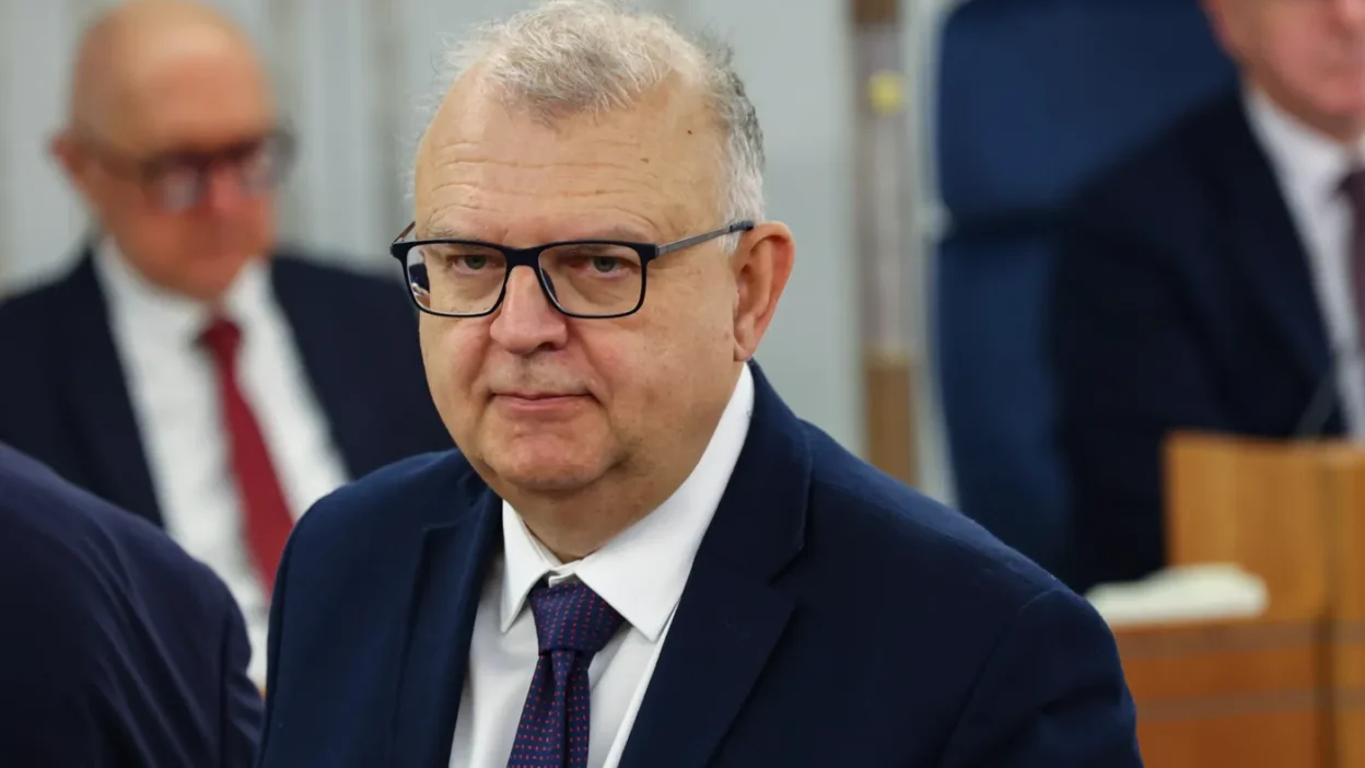 Polonyali senator ujazdowski cumhurbaskani anayasa yi kotu niyetle uyguluyor anayasa mahkemesi felc olabilir 59337