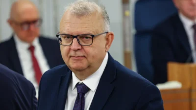 Polonyali senator ujazdowski cumhurbaskani anayasa yi kotu niyetle uyguluyor anayasa mahkemesi felc olabilir 59337