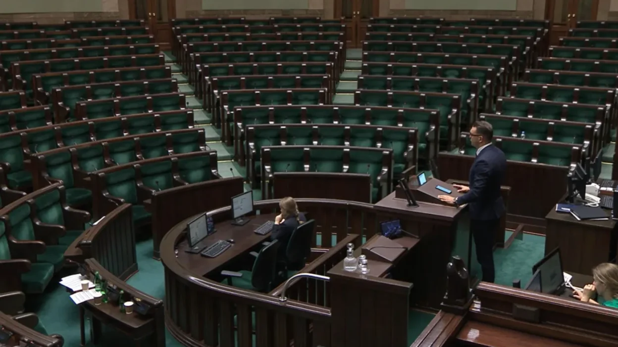 Polonyali vekil lise ogrencisi tarafindan zihinsel cokus diye nitelendirilmesi nedeniyle dava acti mahkeme karari 67168