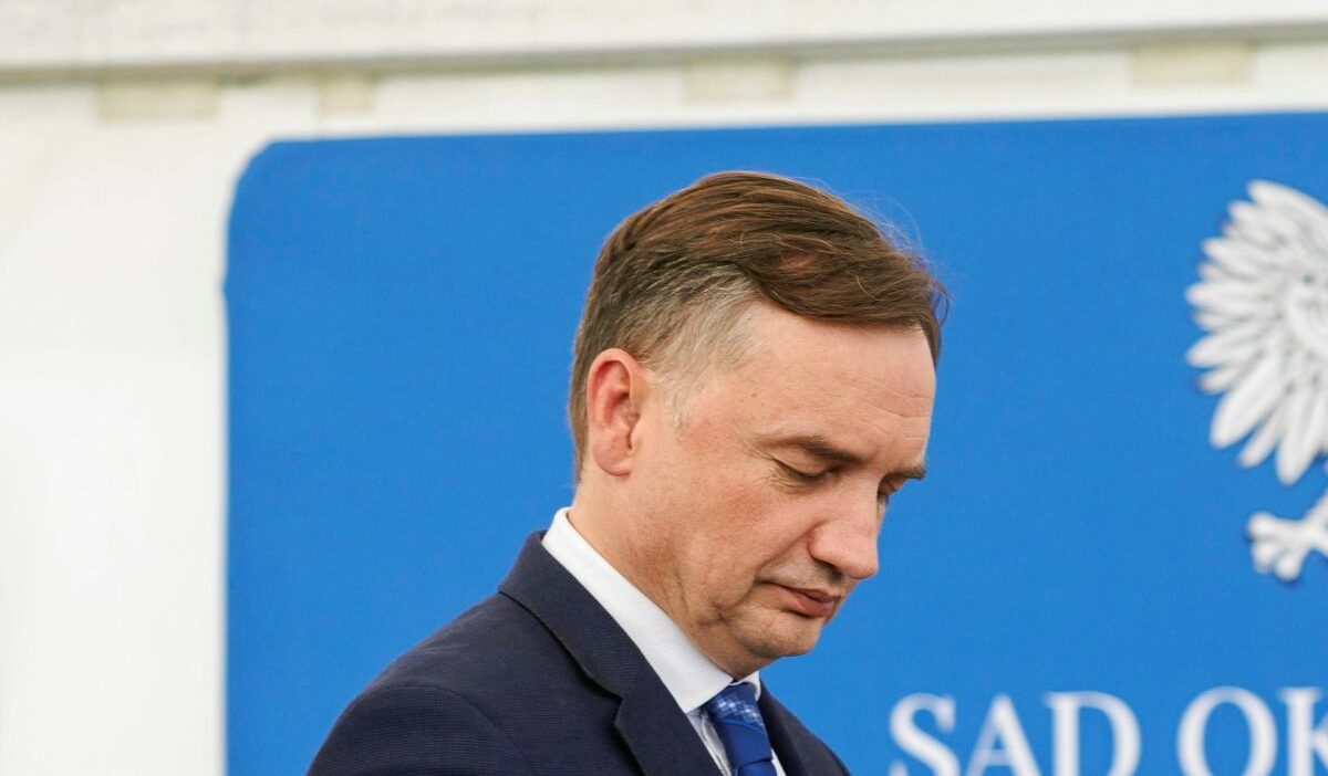 Polonyali yetkililer ziobro ve romanowski nin macaristan daki durumunu sorguluyor 65735