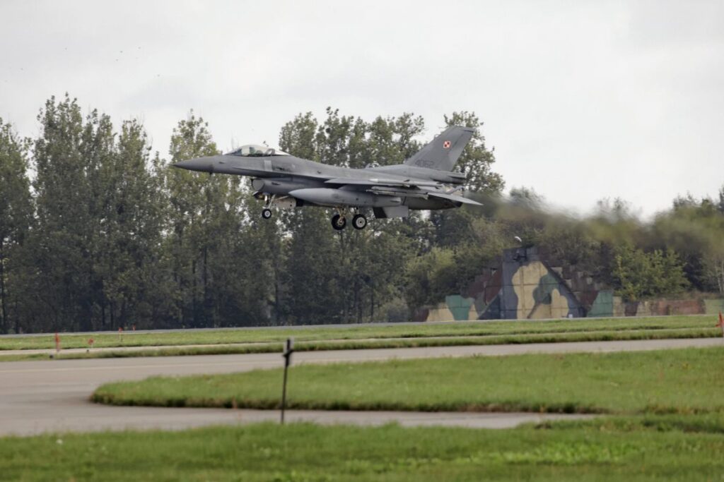 rusya ukrayna ya yogun hava saldirisi baslatti polonya hava savunmasi hazirlikta 58382