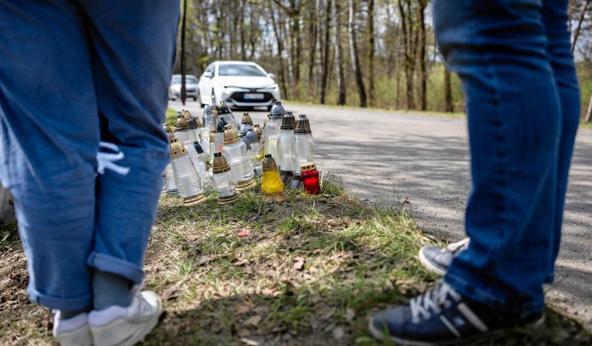 Sosnowiec te bisiklet surucusu milletvekili ukasz litewka trafik kazasinda hayatini kaybetti 66113