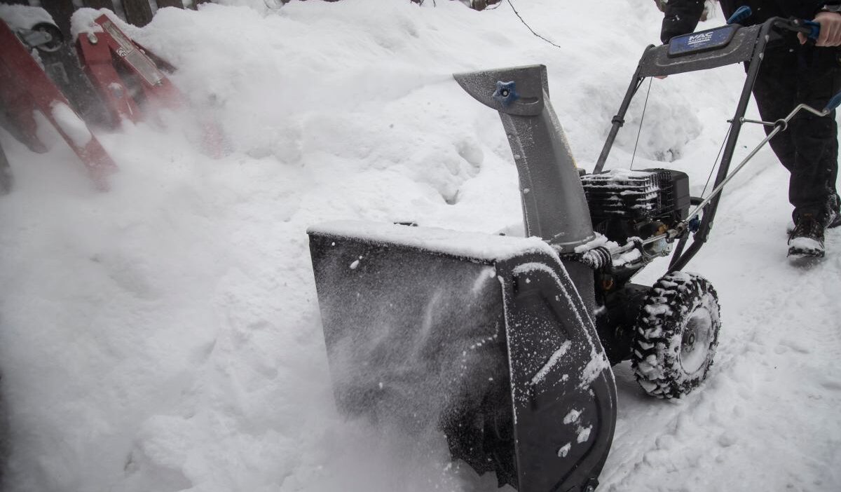 Tatra daglari nda yuksek kar tehlikesi sirketler kapatildi turistler siginakta 57737