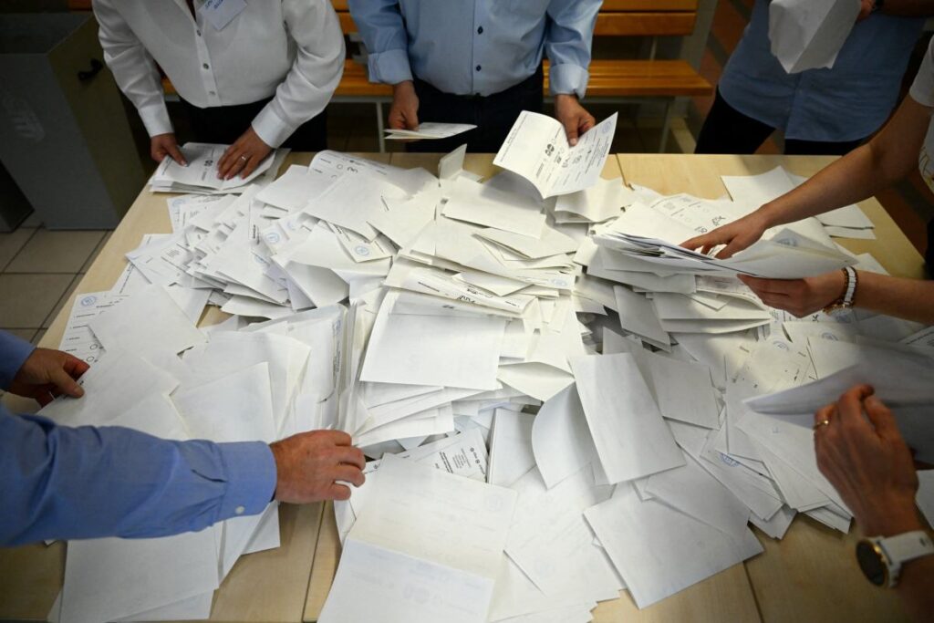 tisza partisi macaristan parlamentosu nda anayasal cogunluga ulasiyor 61752