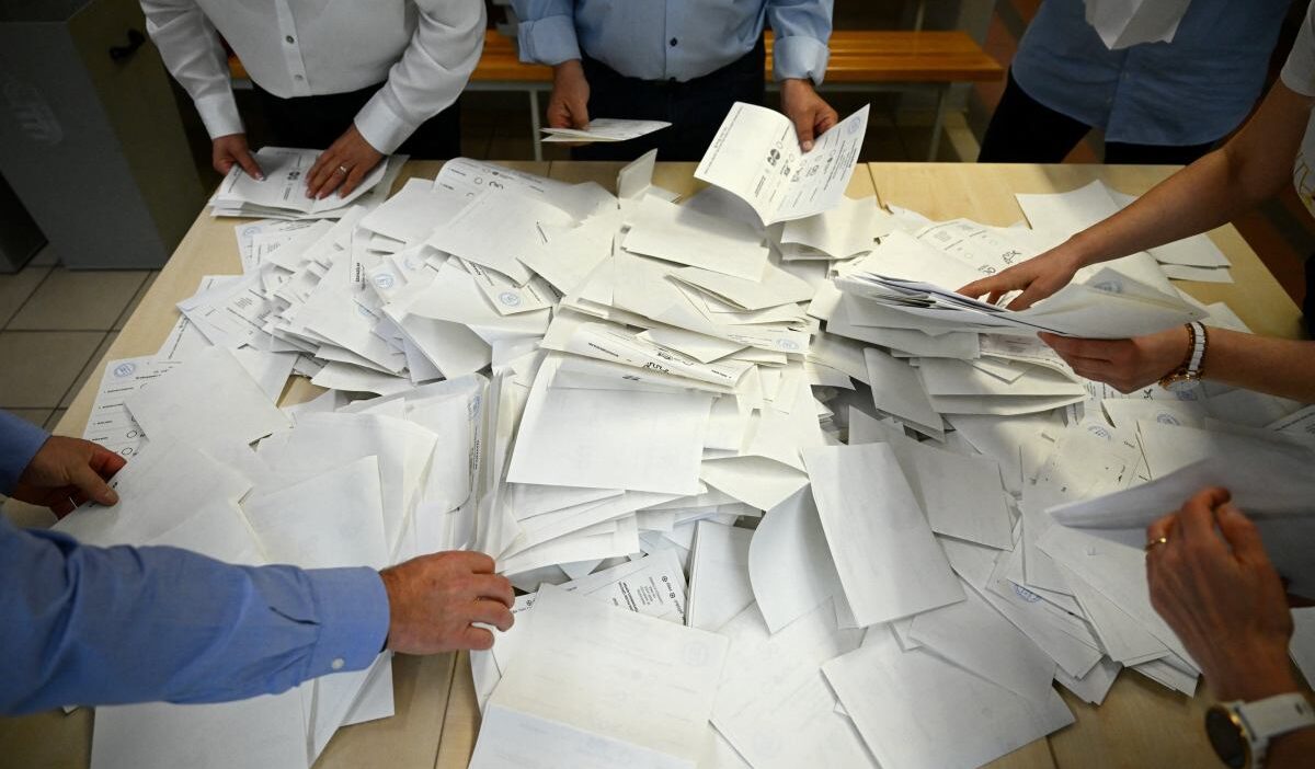 Tisza partisi macaristan parlamentosu nda anayasal cogunluga ulasiyor 61752