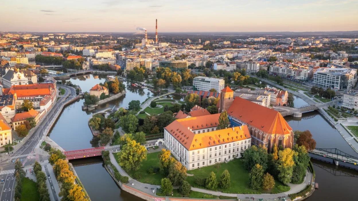 Toyota wroc aw da 2 milyon surucuyu hedefleyen dev bilgi merkezi kuruyor 61763