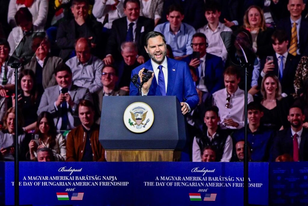 trump budapeste de viktor orb n i destekledigini acikca i fade etti 59432