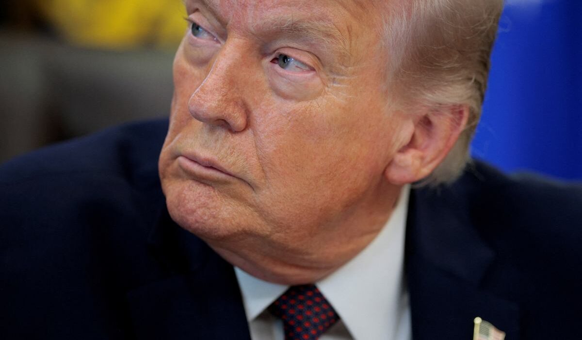 Trump tan i ran a surekli artan askeri tehditler ve ormuz bogazi krizinin tirmanisi 58915