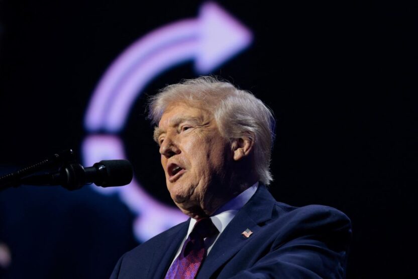 Trump ufo belgelerinin yayinlanacagini duyurdu obama nin aciklamalarina tepki gosterdi 63169