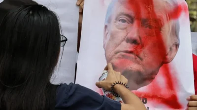 Trump yonetimi cok yonlu krizlerle mucadele ediyor anketler dususu gosteriyor 63187