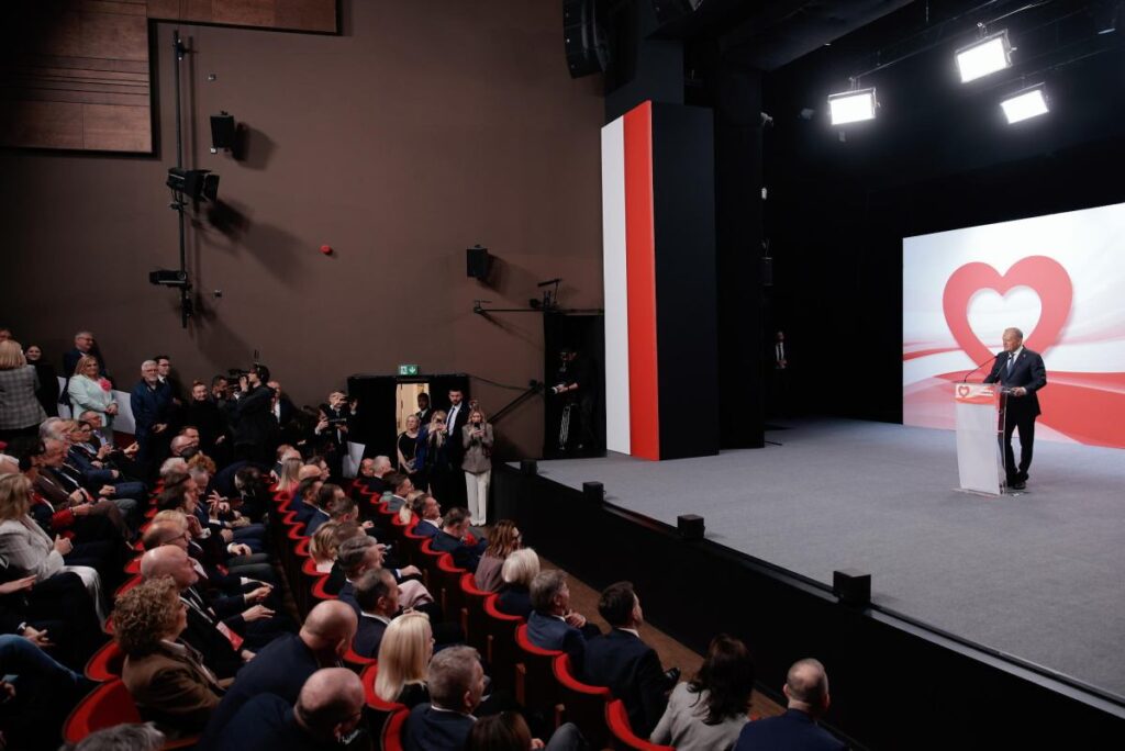 tusk tan avrupa guvenligine yonelik uyari putin plani ve ko da yeni donem 60729