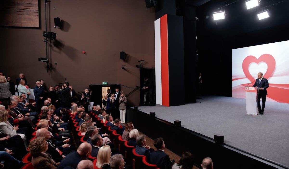 Tusk tan avrupa guvenligine yonelik uyari putin plani ve ko da yeni donem 60729