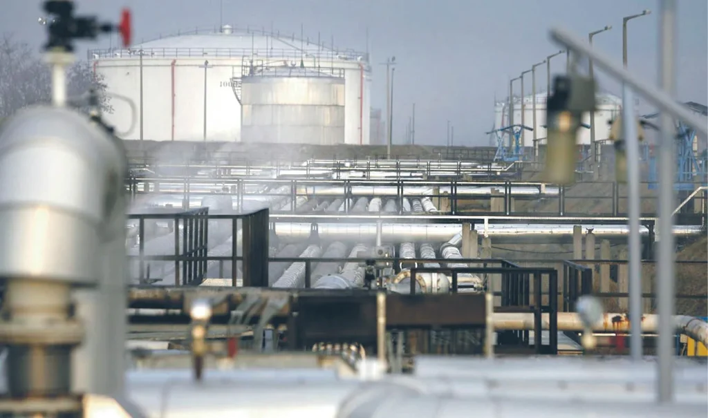 ukrayna hatti yeniden aktif macaristan ve slovakya ya petrol akisi basladi 65201