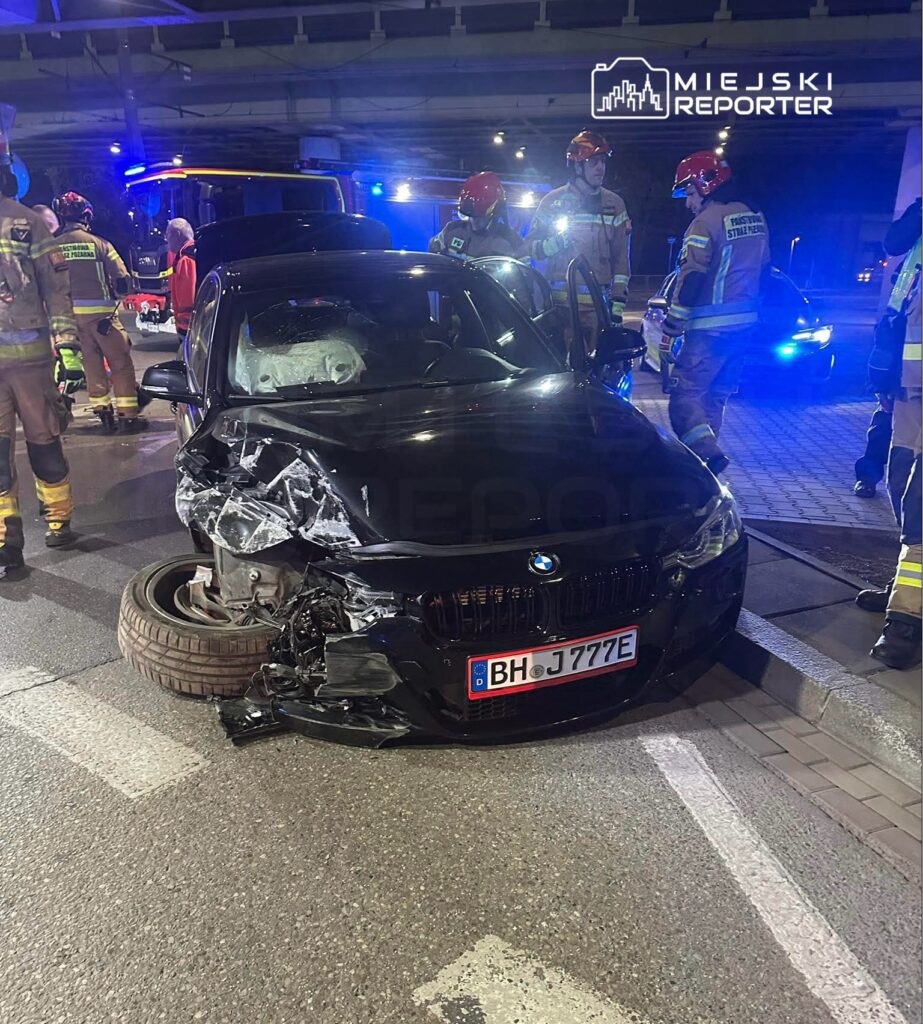 varsova da alkollu surucu kazasi yapti olay yerinden kacti 65384