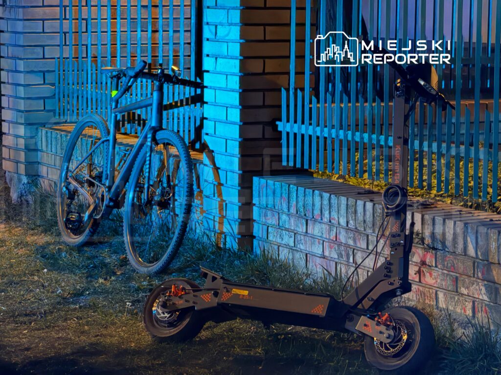 varsova da bisikletli ve elektrikli scooter surucusu carpisti bir yarali 67622