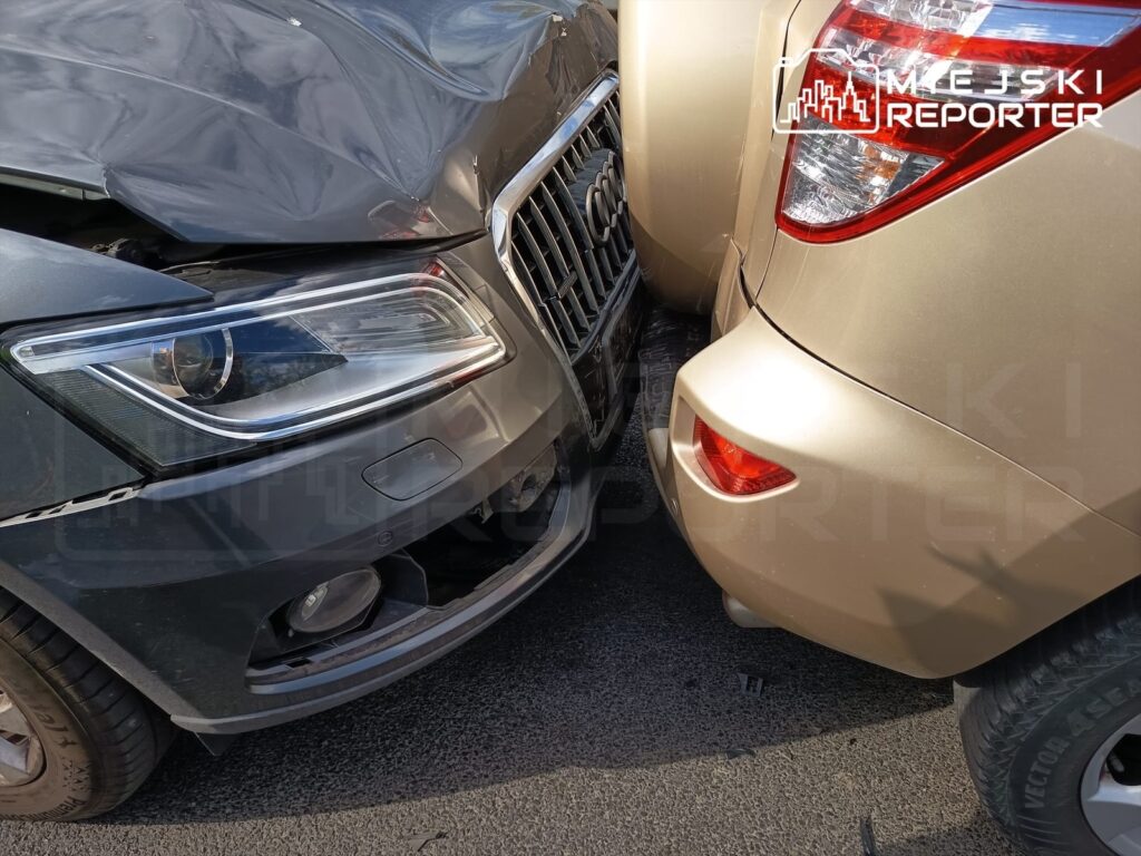 varsova da i ki aracli zincirleme kaza trafik aksadi 67302