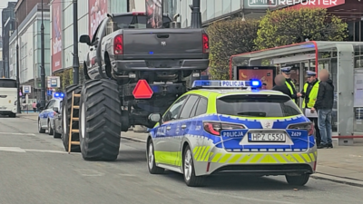 Varsova da monster truck kontrolu i lgi topladi 62288