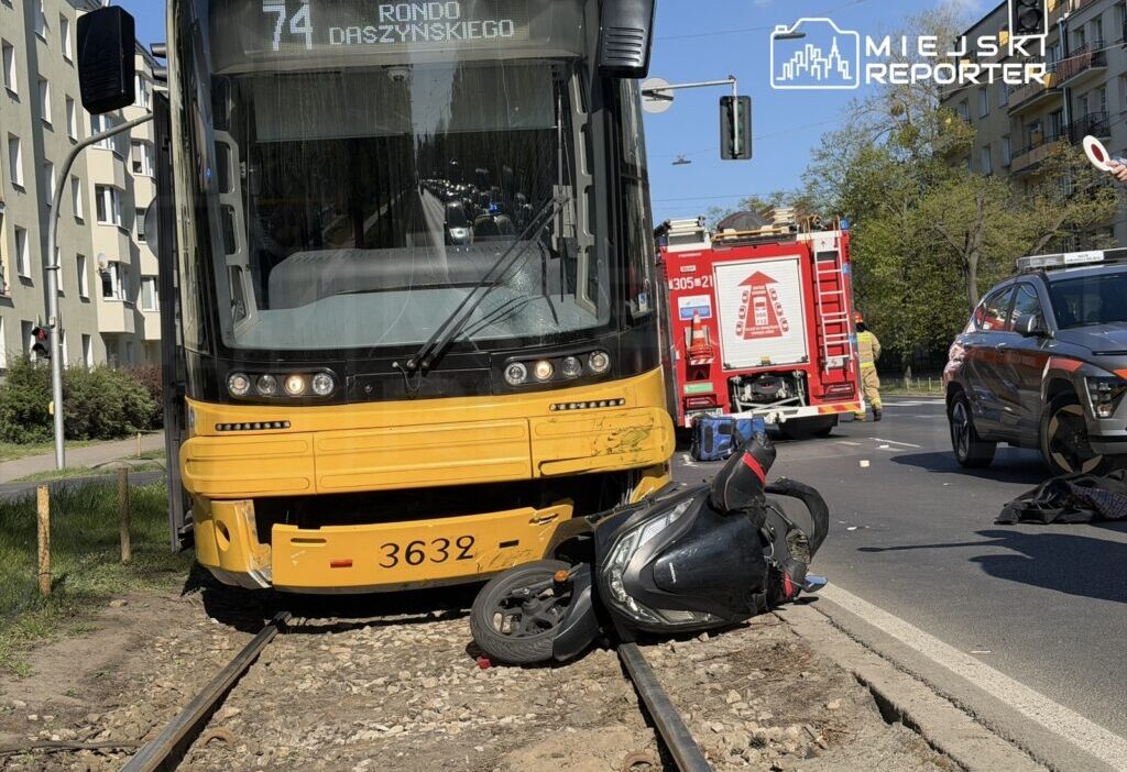 Varsova da motosiklet ve tramvay carpisti surucu bilinci kapali hastaneye kaldirildi 65288