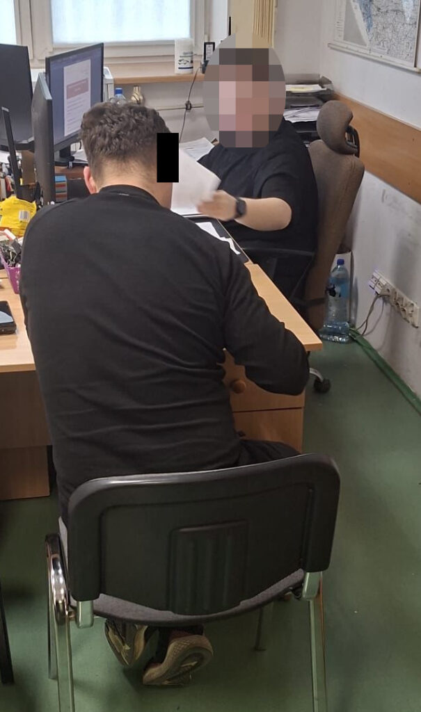 varsova da motosikletli sofore saldiri kaskla yaralama ve yasam tehdidi 62988