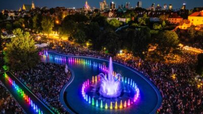 Varsova da multimedial park fontann da gosteri sezonu basliyor trafik duzenlemeleri yapilacak 67026