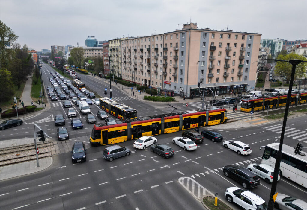 Varsova da onemli trafik kavsagi yeniden duzenlenecek 64113