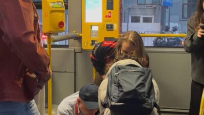 Varsova da otobus soforu genc kadinin hayatini kurtardi 66314