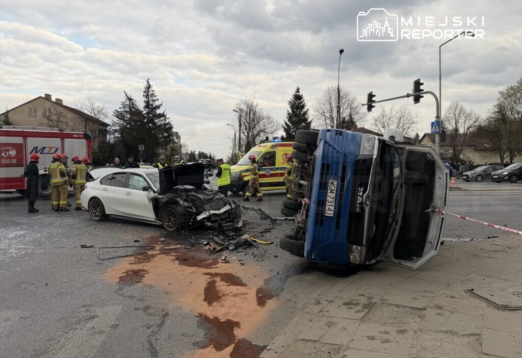 Varşova'da otobüs ve bireysel araç çarpışması: 8 yaralı 1 Varsova da otobus ve bireysel arac carpismasi 8 yarali 58577