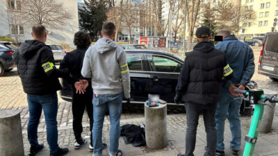 Varsova da otomobil hirsizligi girisiminde i ki gurcistan vatandasi tutuklandi 62919