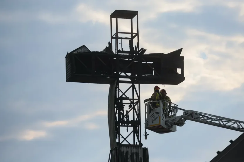 Varsova da papalik haci yangini polis olasi nedenleri ve sorusturmayi acikladi 58713