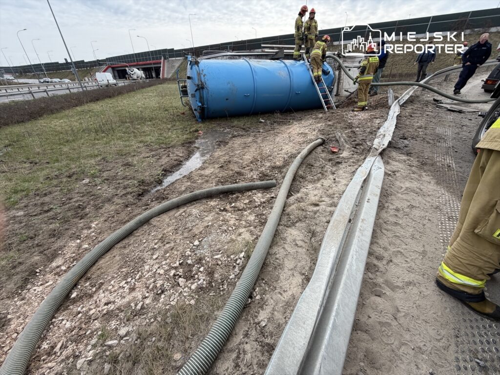 varsova da sambriaka kazasi s2 otoyolu nda trafigi durdurdu 58047