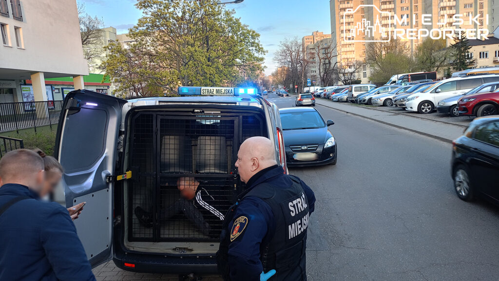 Varsova da sarhos genc polis ve saglik ekiplerini mesgul etti 62160