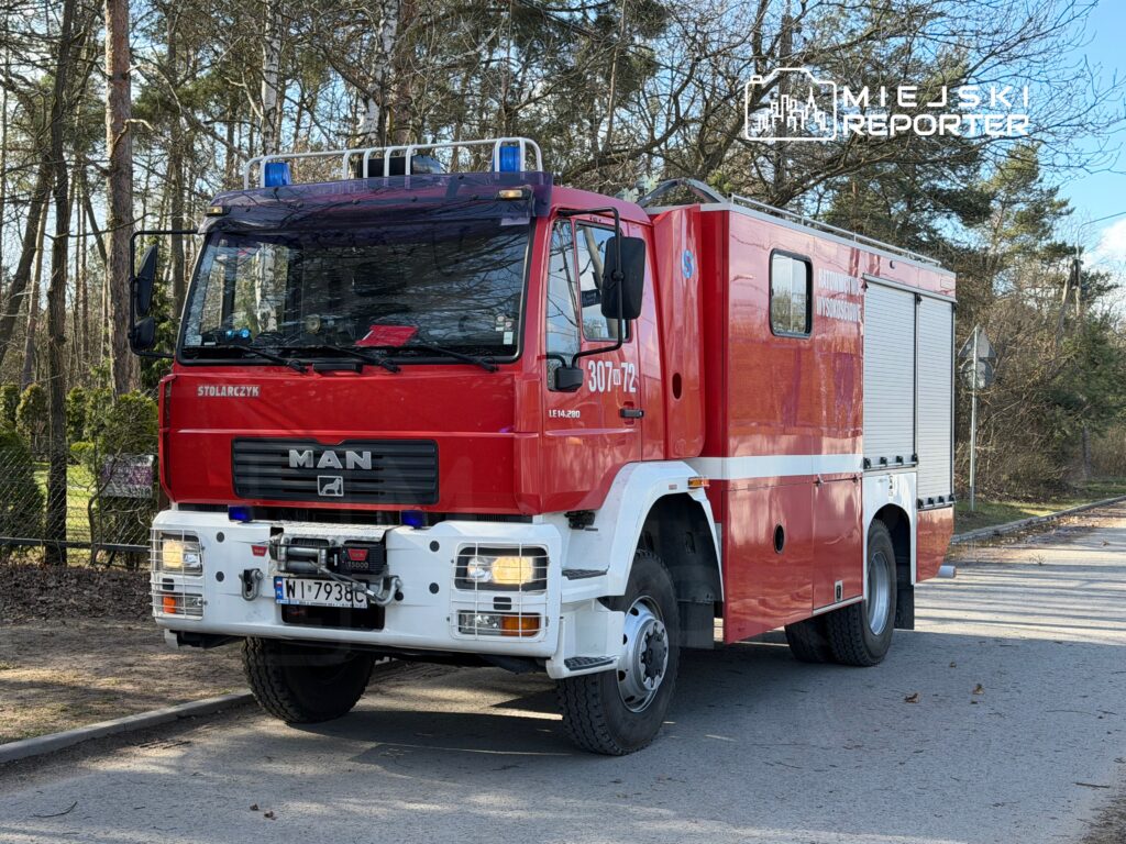 varsova da siddetli ruzgar tehlikeli egilen agac i cin yuksek i rtifa mudahalesi 59502