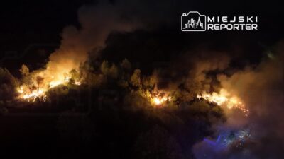 Varsova da terk edilmis alaninda buyuk cop yigini yangini 67162