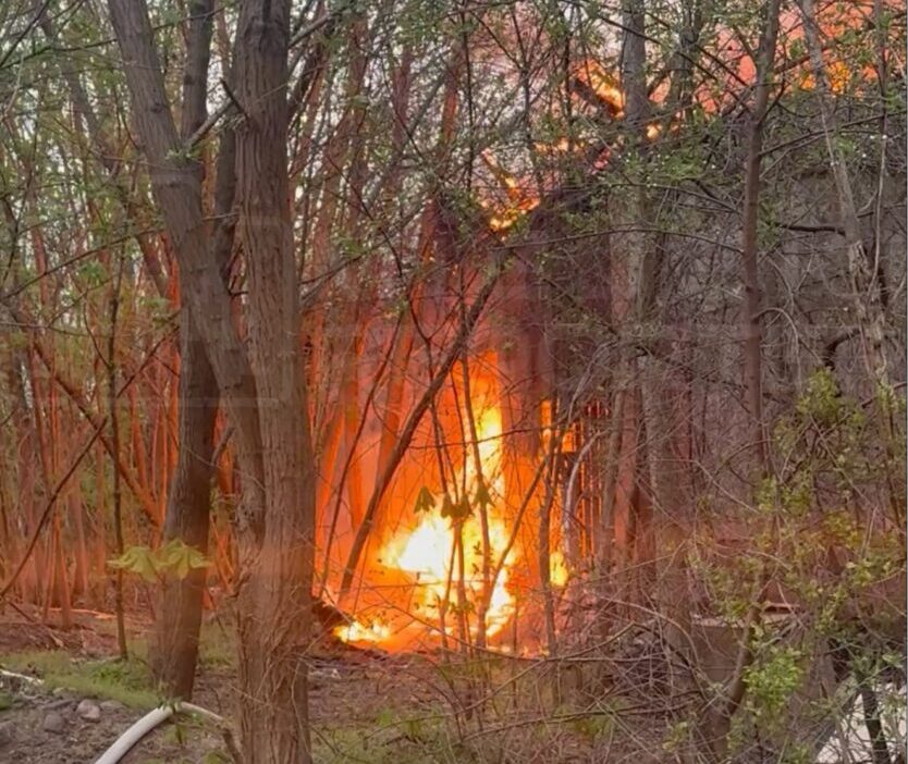 Varsova da terk edilmis bina yanginla mucadele ediliyor 62764