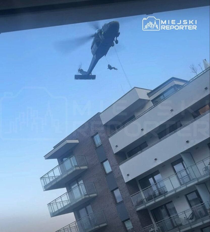 Varsova da terorle mucadele operasyonu sehir merkezi guvenlik altina alindi 59258