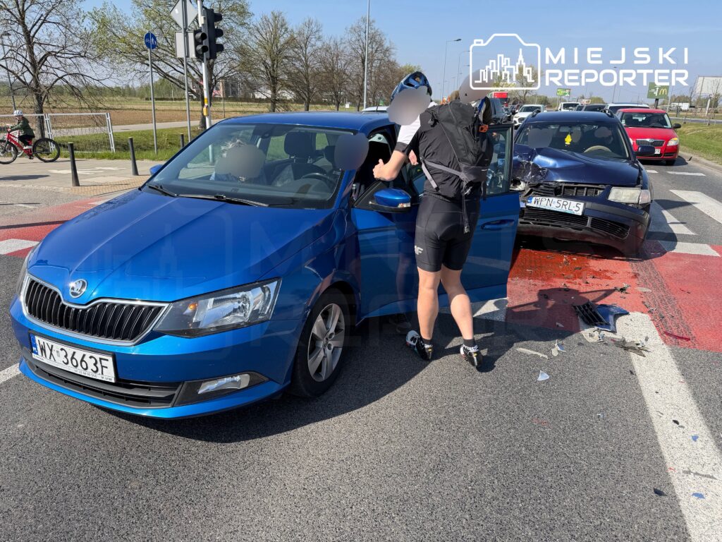 varsova da trafik kazasi bir yarali ve trafik aksamasi 66613