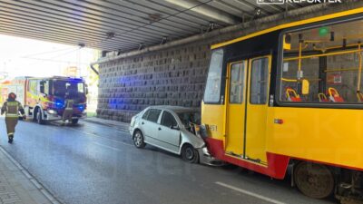 Varsova da tramvay ve otomobil carpismasi ulasimda aksamalar 65246